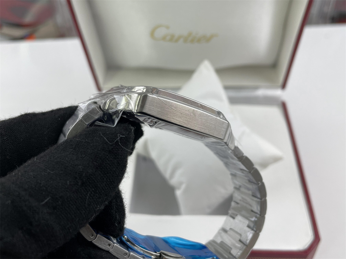 Cartier mens Watch, (39.8x47.5x9.08mm )