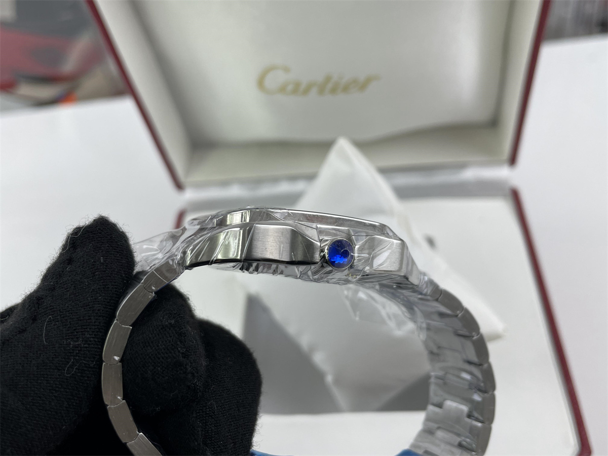 Cartier mens Watch, (39.8x47.5x9.08mm )