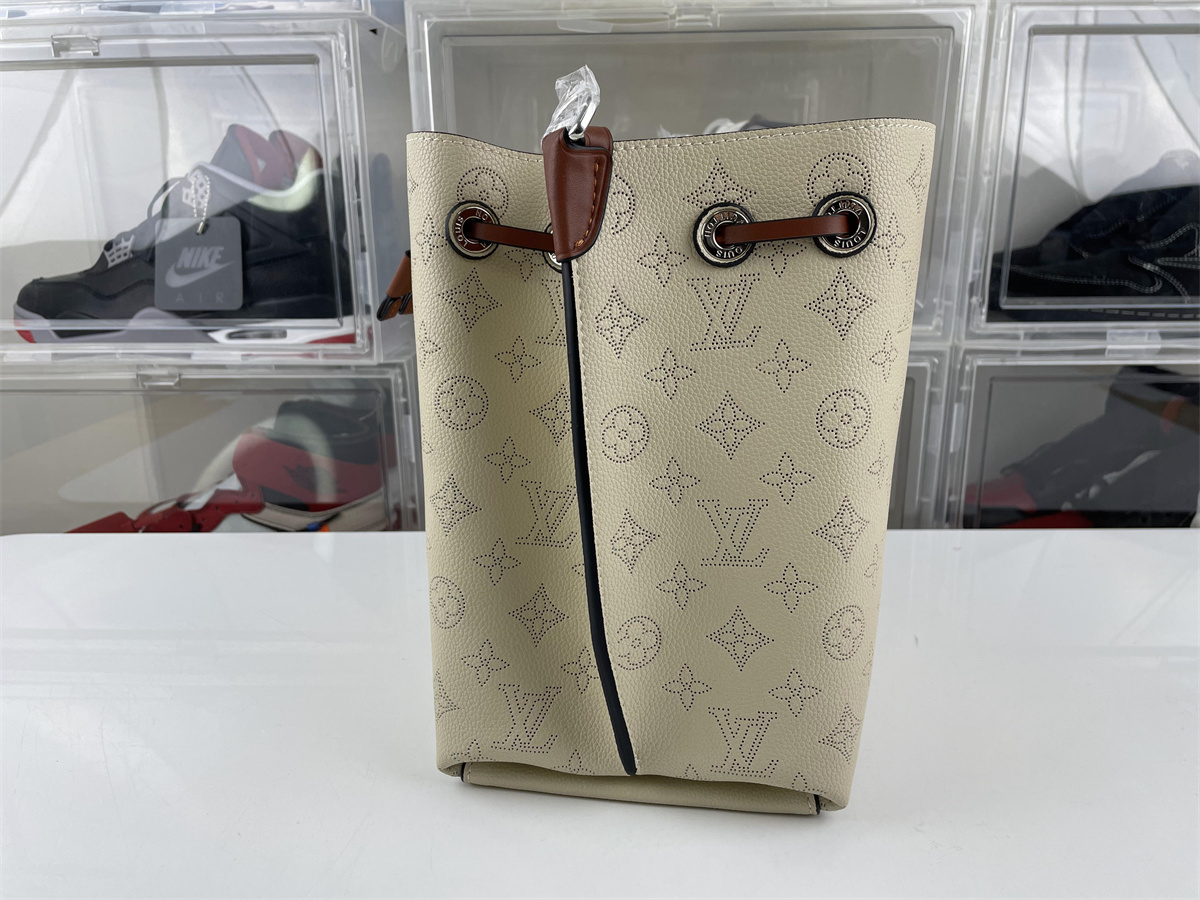 LV Muria Bucket (25 x 25x 20 cm)