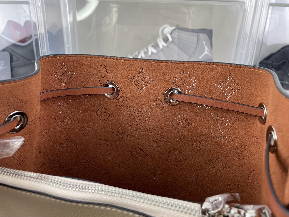 LV Muria Bucket (25 x 25x 20 cm)