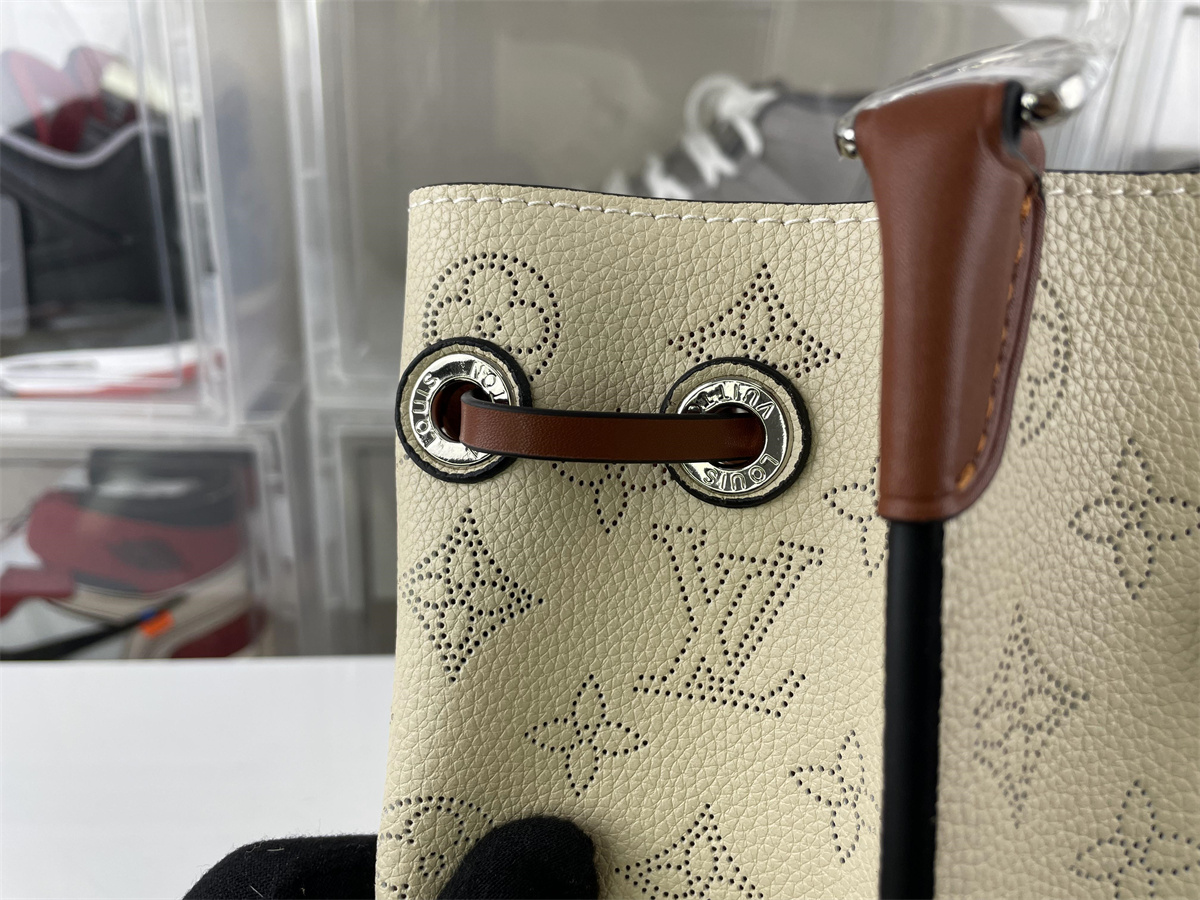 LV Muria Bucket (25 x 25x 20 cm)