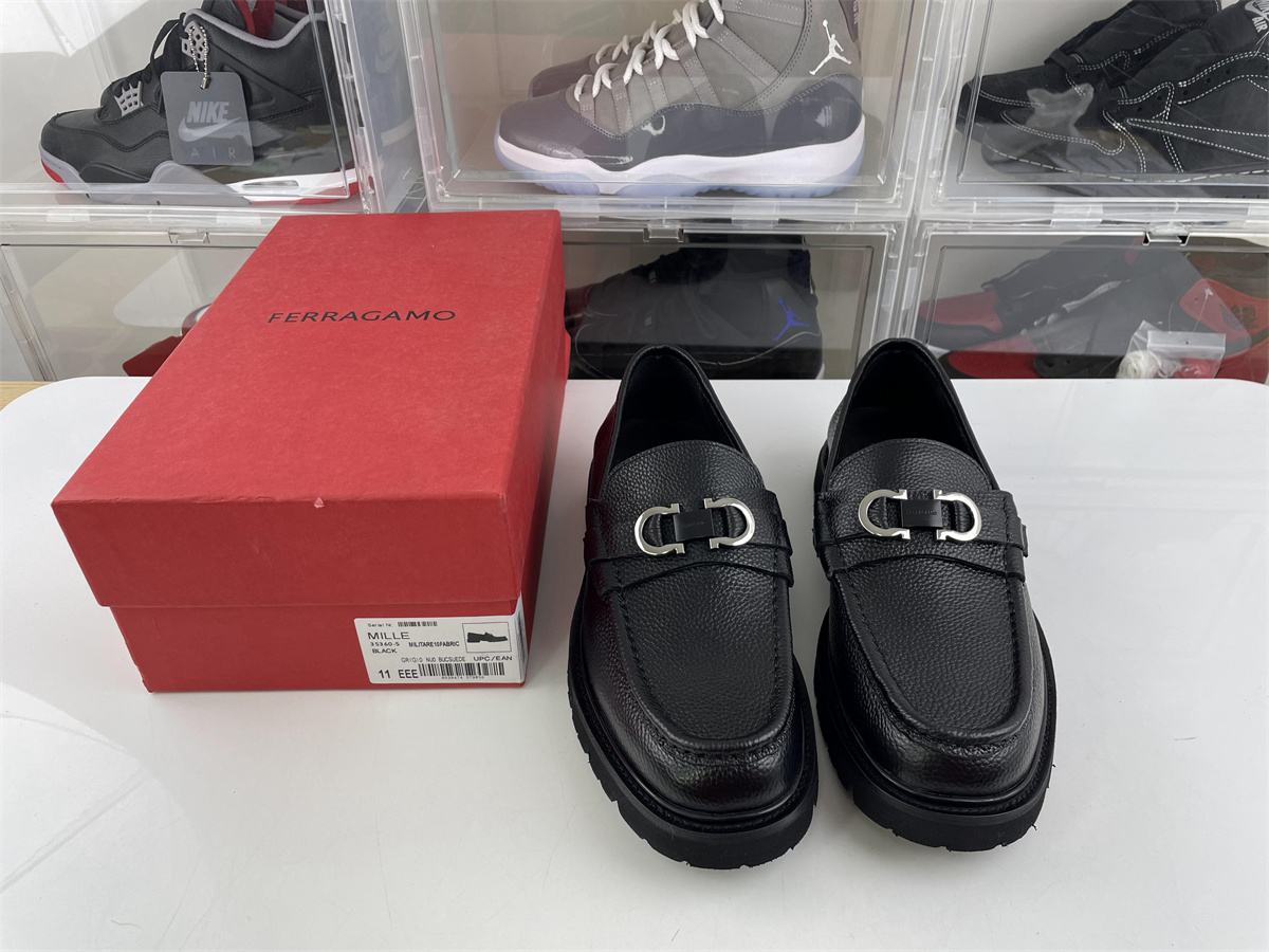 Ferragamo Black unisex shoes Mille