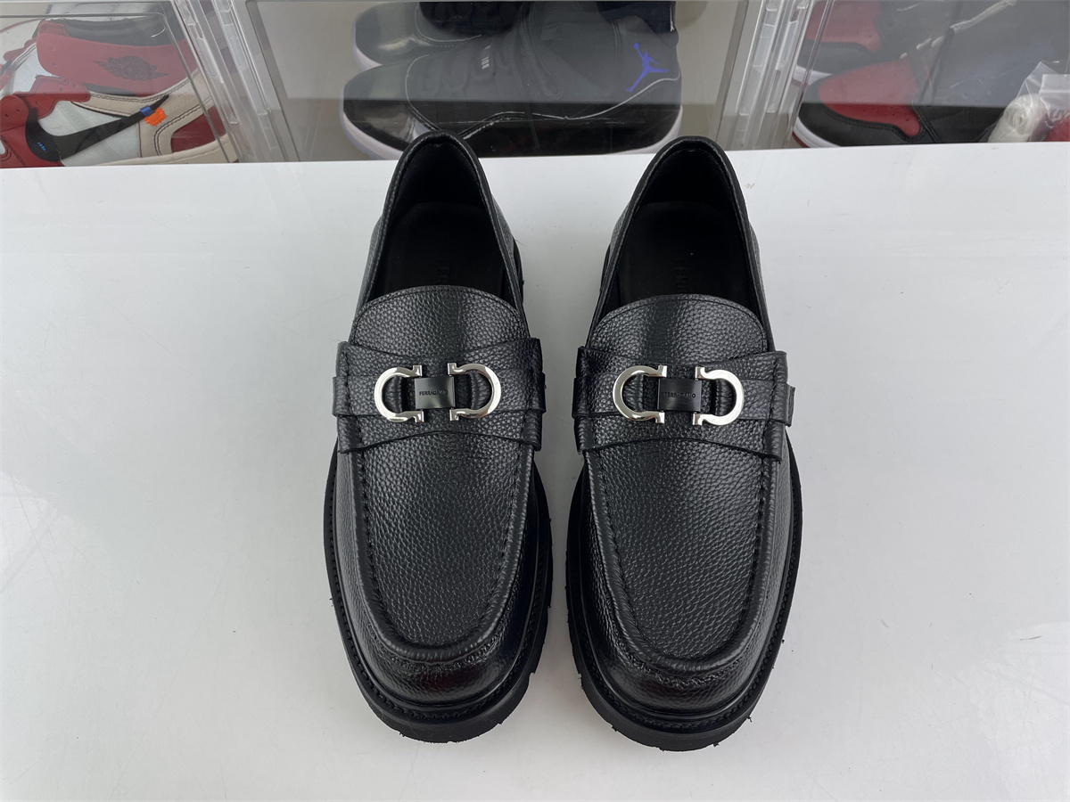 Ferragamo Black unisex shoes Mille