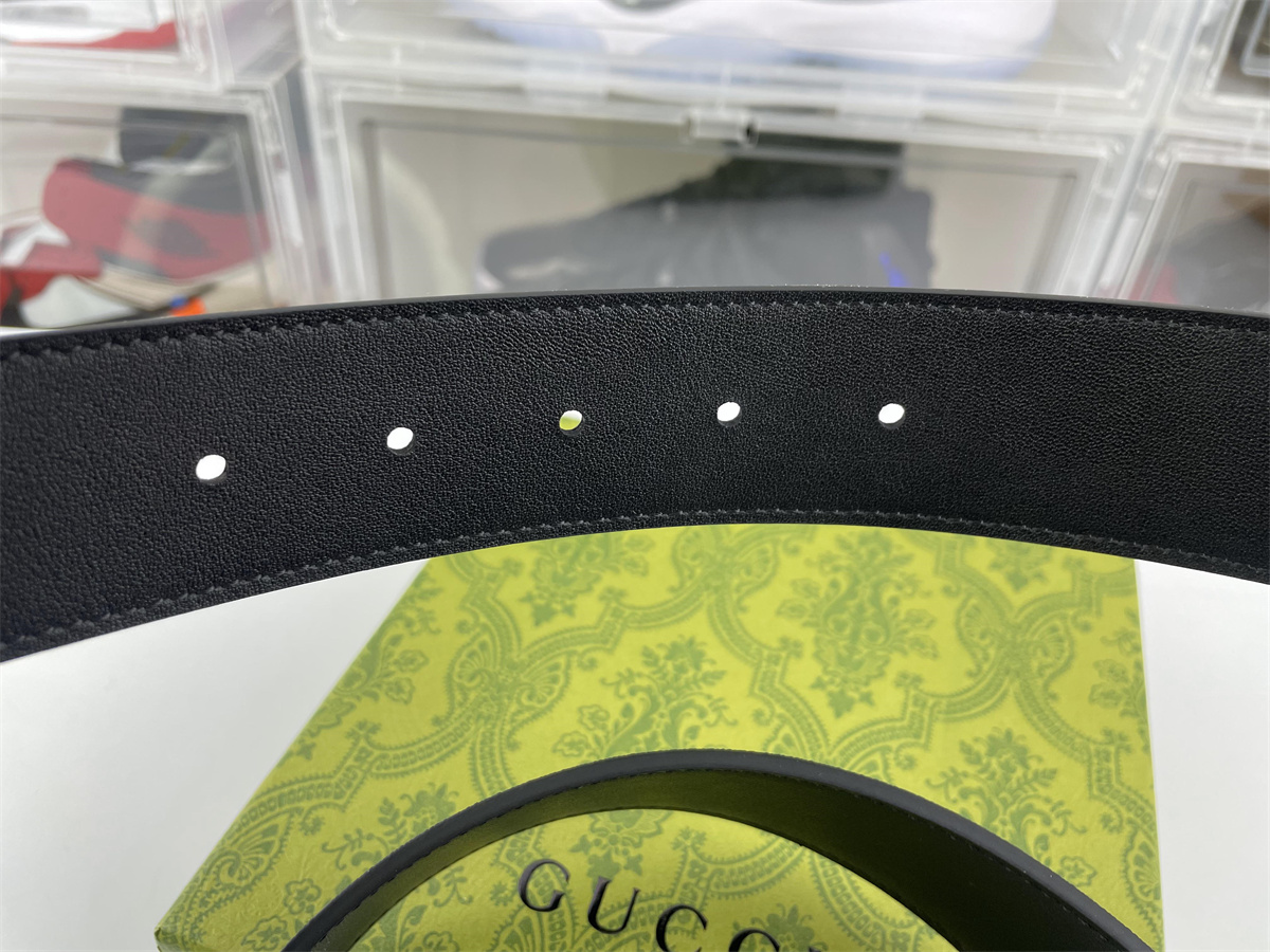 G*u*i mens belt silver head black-grey leahter