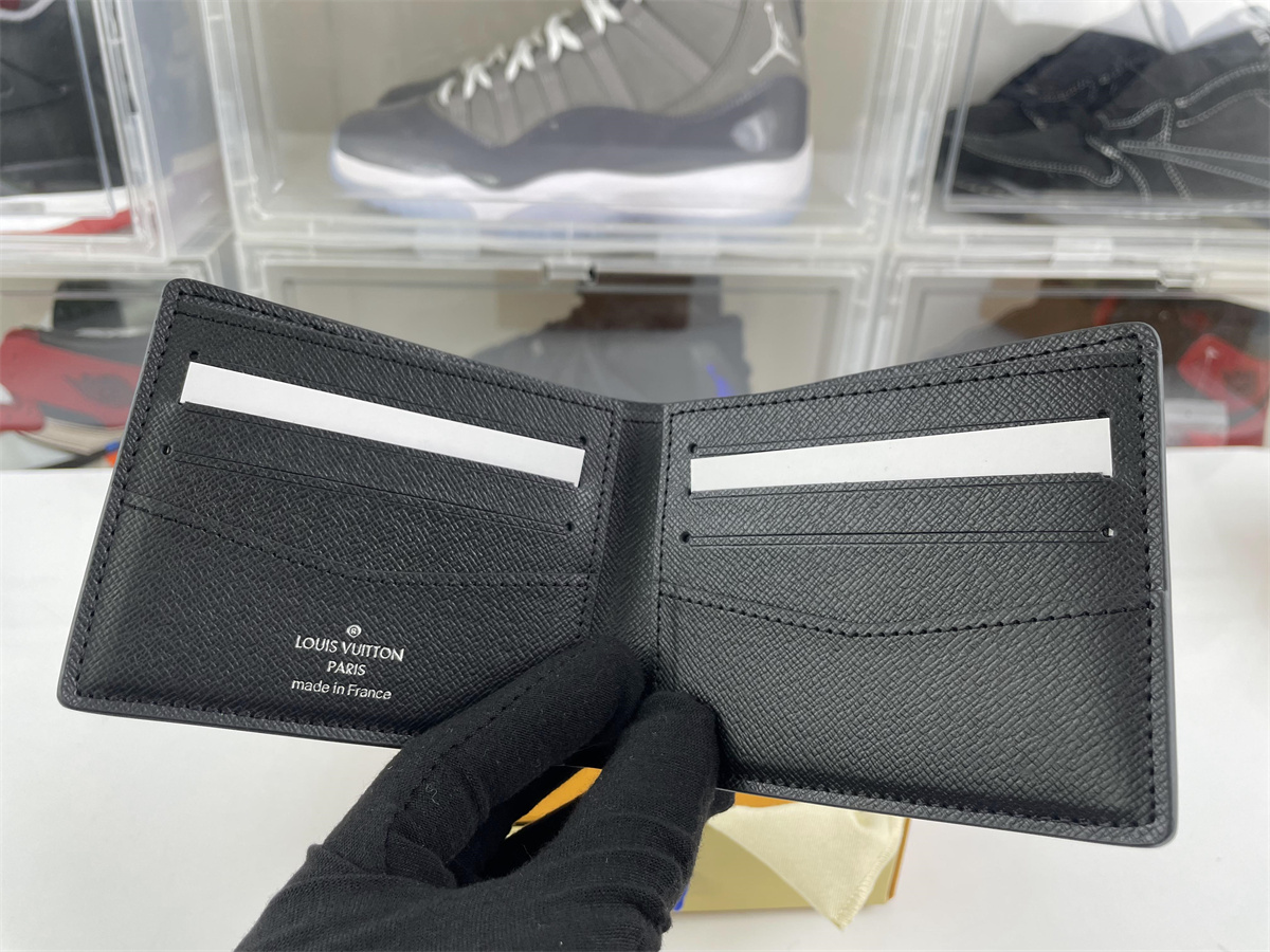 LV Black Grey Wallet Monogram eclipse (11.9 x 9cm）
