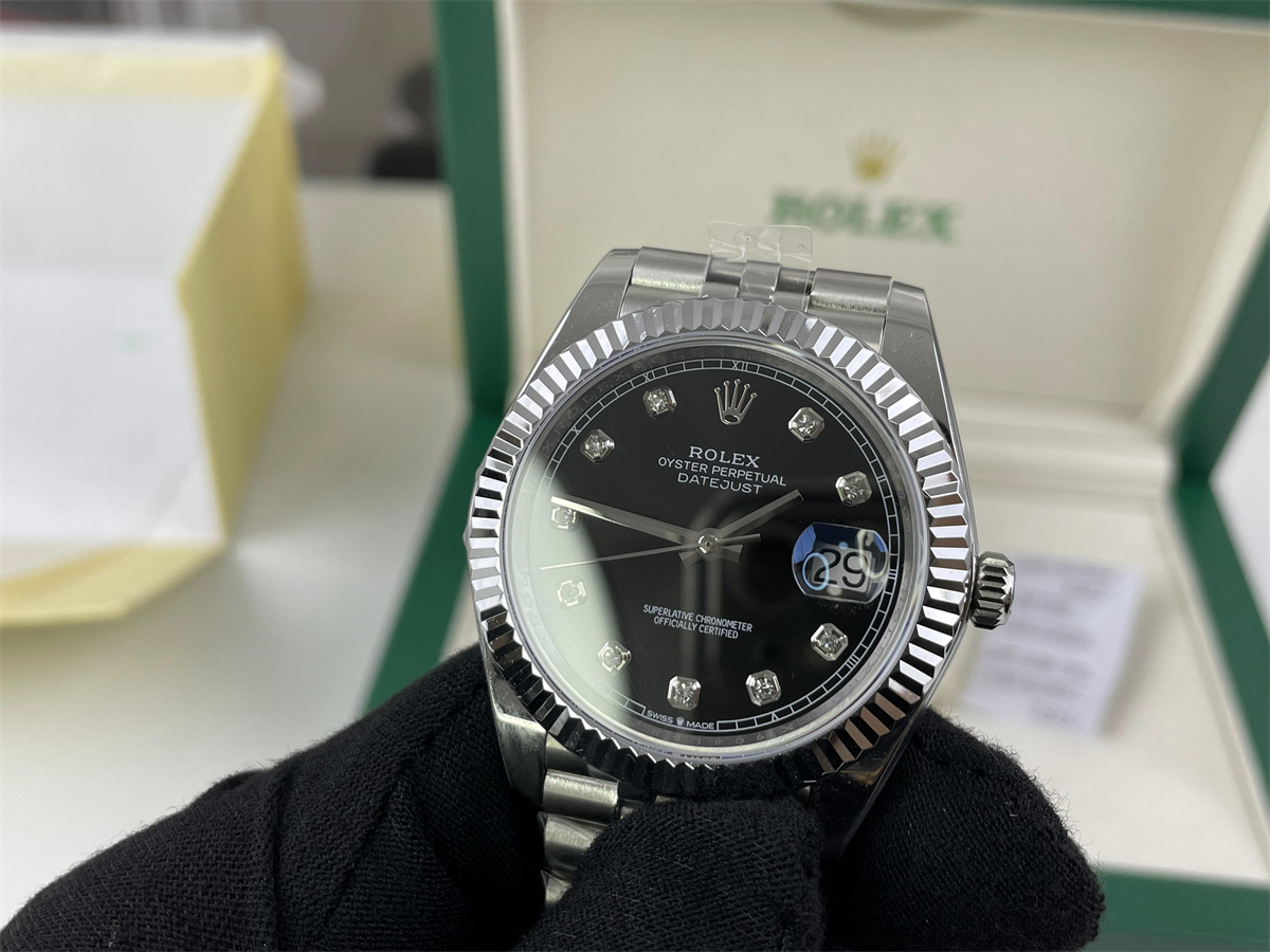 Rolex DateJust Black Dial Plate Silver with Diamonds (41mm)