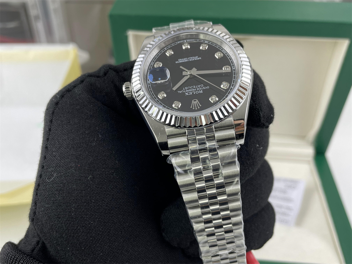 Rolex DateJust Black Dial Plate Silver with Diamonds (41mm)