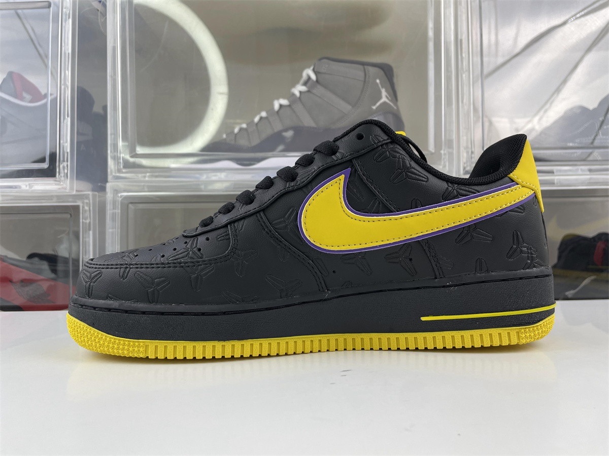 Kobe x Nike Air Force Low “Away” (Non-Numbered)