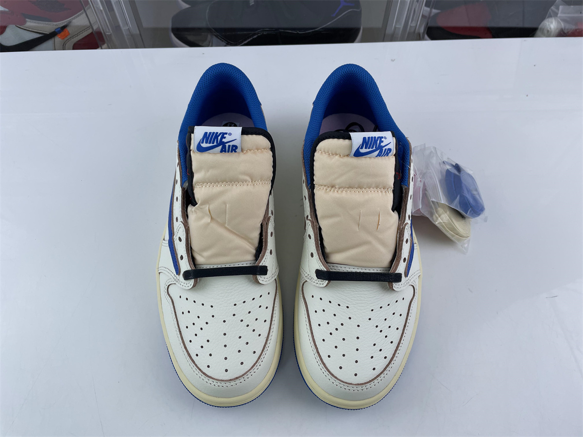 Travis Scott x fragment design x Air Jordan 1 Low OG