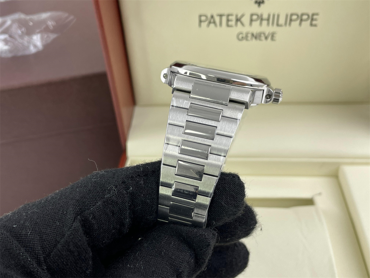 PATEK Philippe Geneve Whte Silver watch (40x8.3mm)