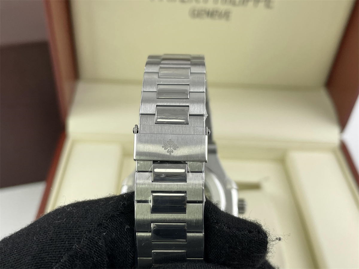 PATEK Philippe Geneve Whte Silver watch (40x8.3mm)