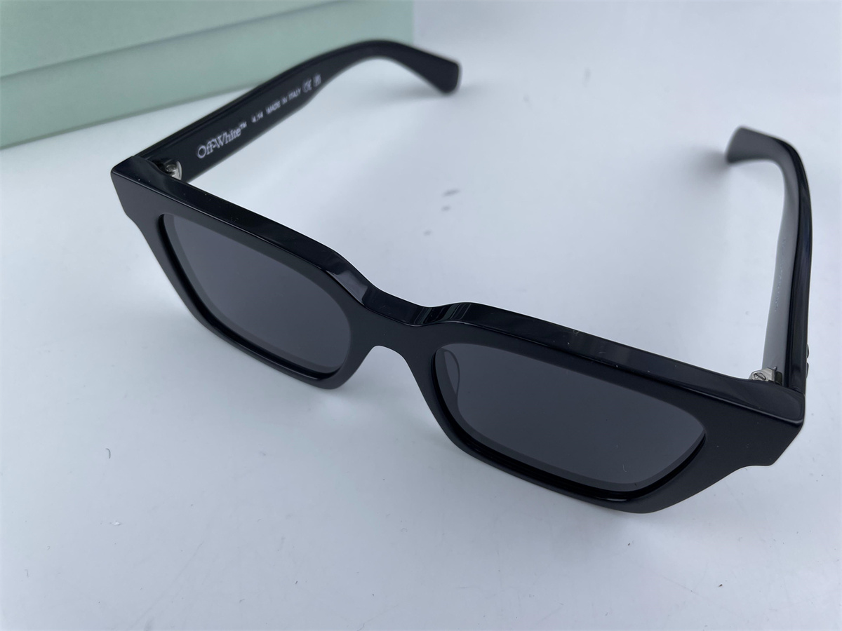 OFF-WHITE Sunglasses Black