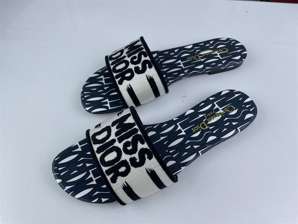 miss D*or blue white slipper
