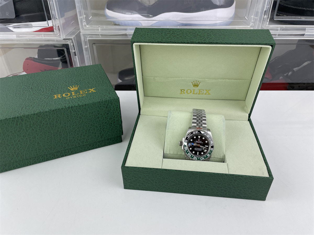 Rolex Oyster Perpetual Date Green Black (41MM)