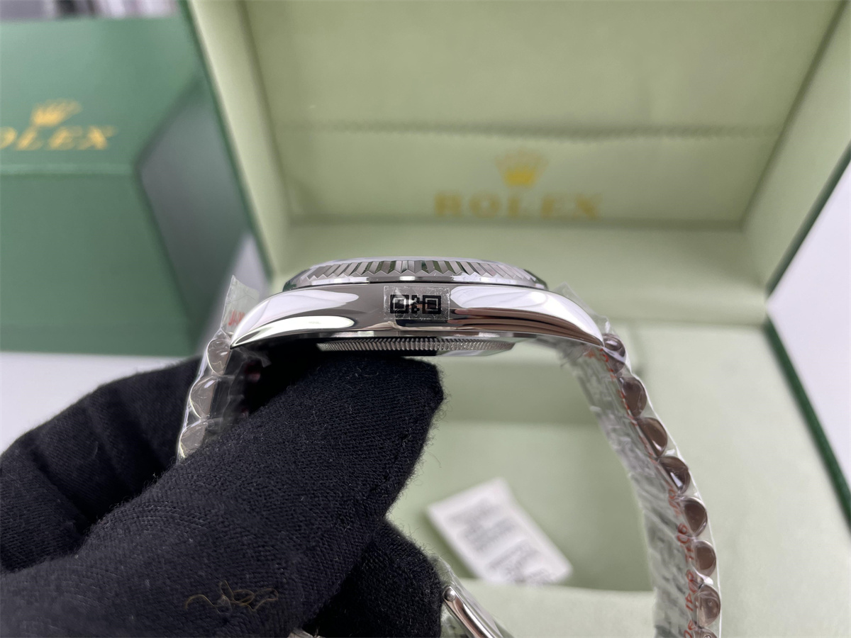 Rolex Oyster Perpetual Diamonds Datejust Watch ( 41mm)