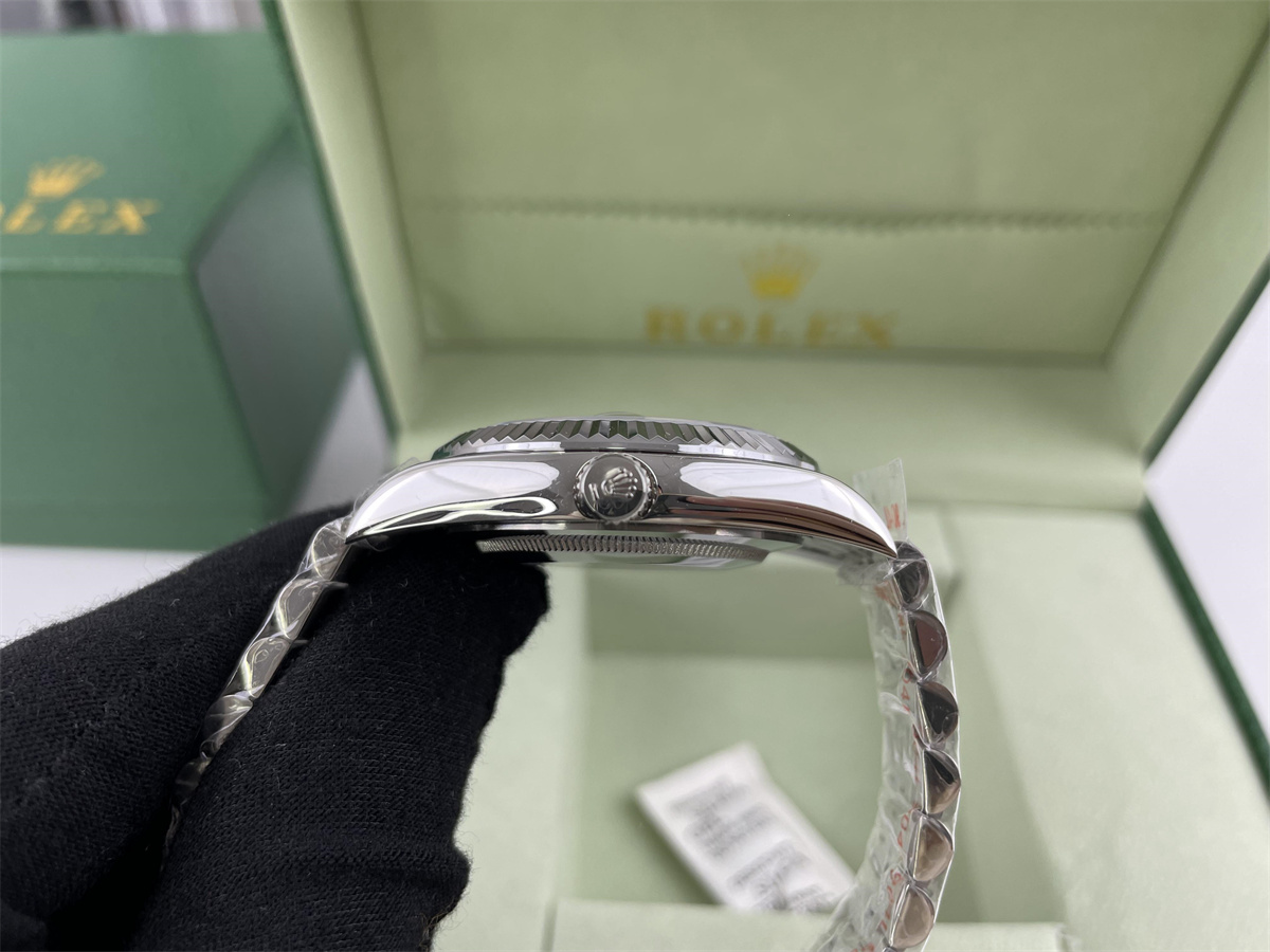 Rolex Oyster Perpetual Diamonds Datejust Watch ( 41mm)