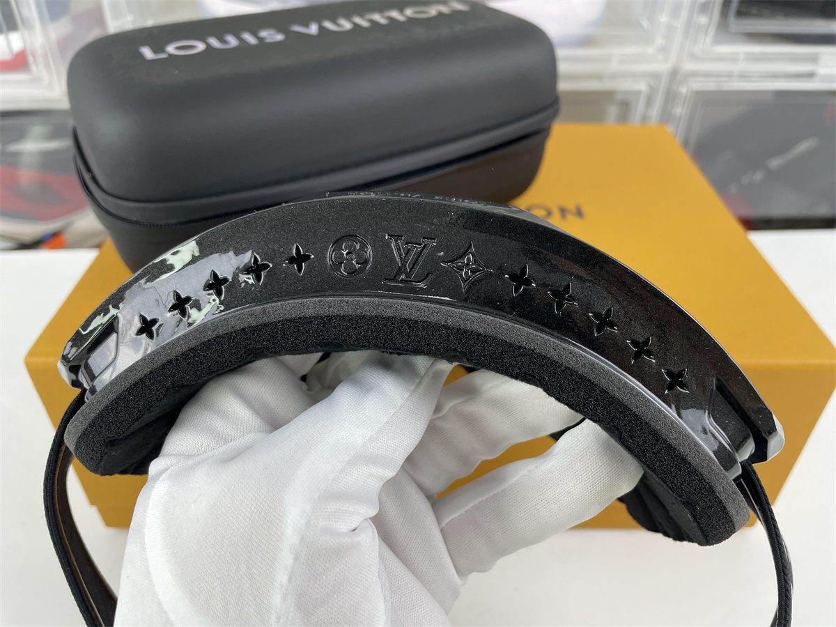 LV Ski Goggles Black