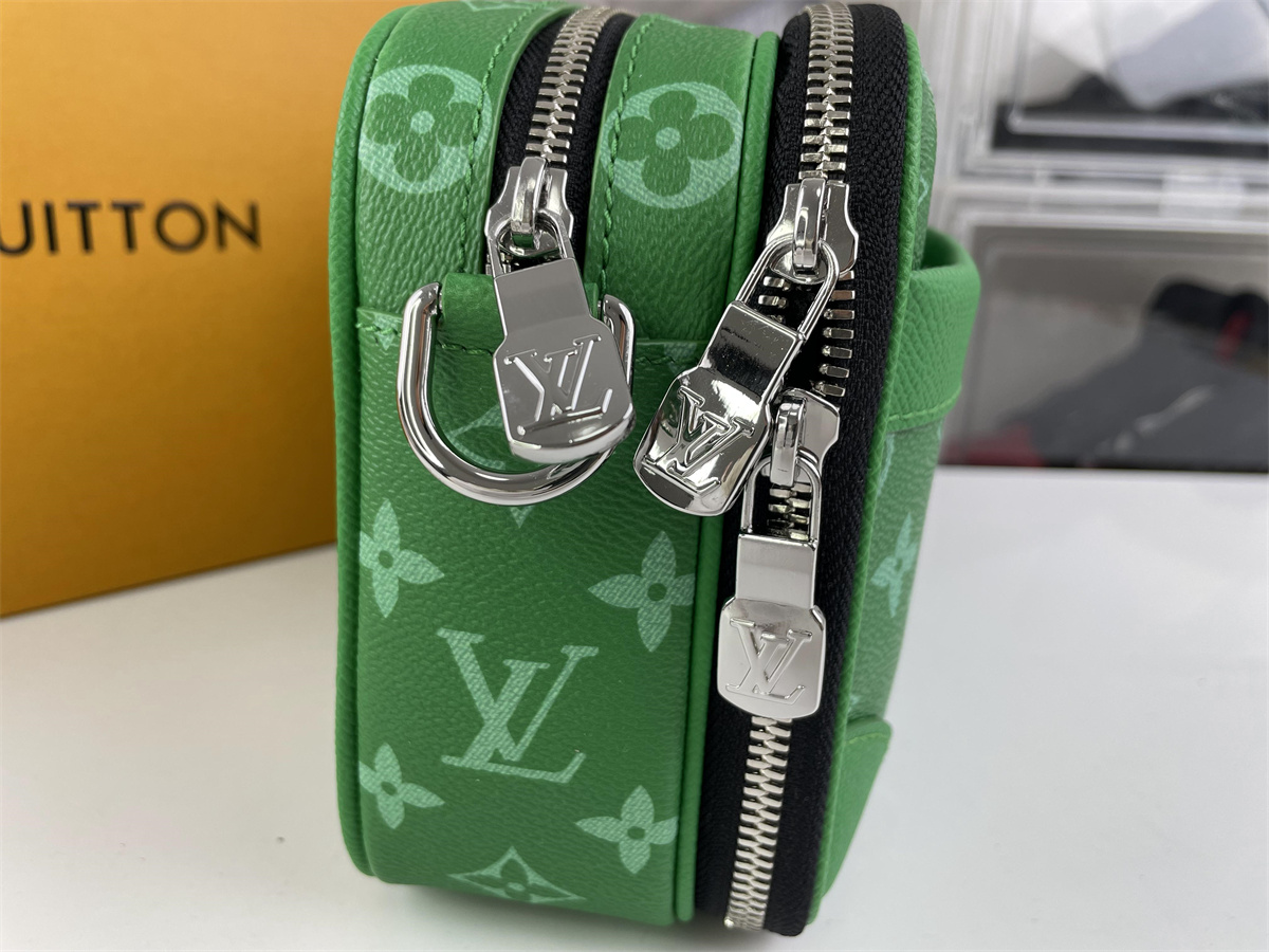 LV hang bag Monogram Green ( 24 x 16 x 8cm)