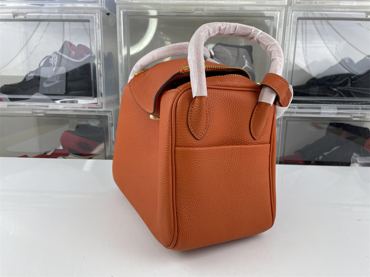 H bag Orange Lindy series ( 30 x 26 cm)