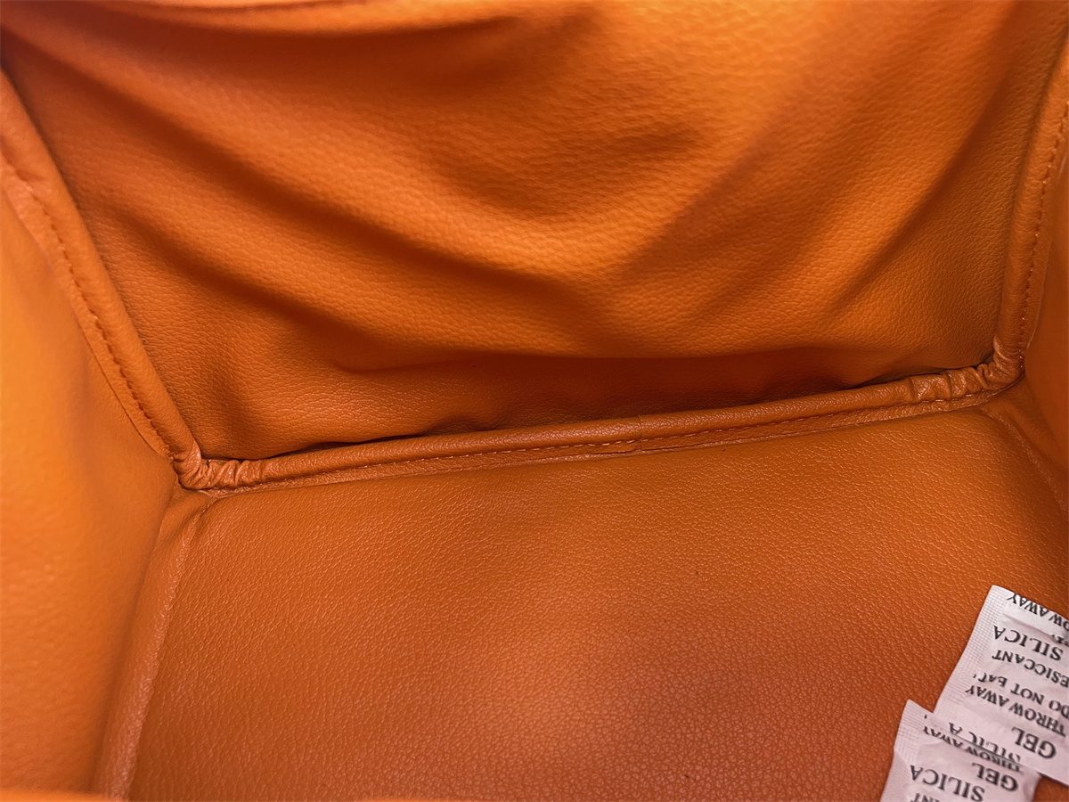 H bag Orange Lindy series ( 30 x 26 cm)