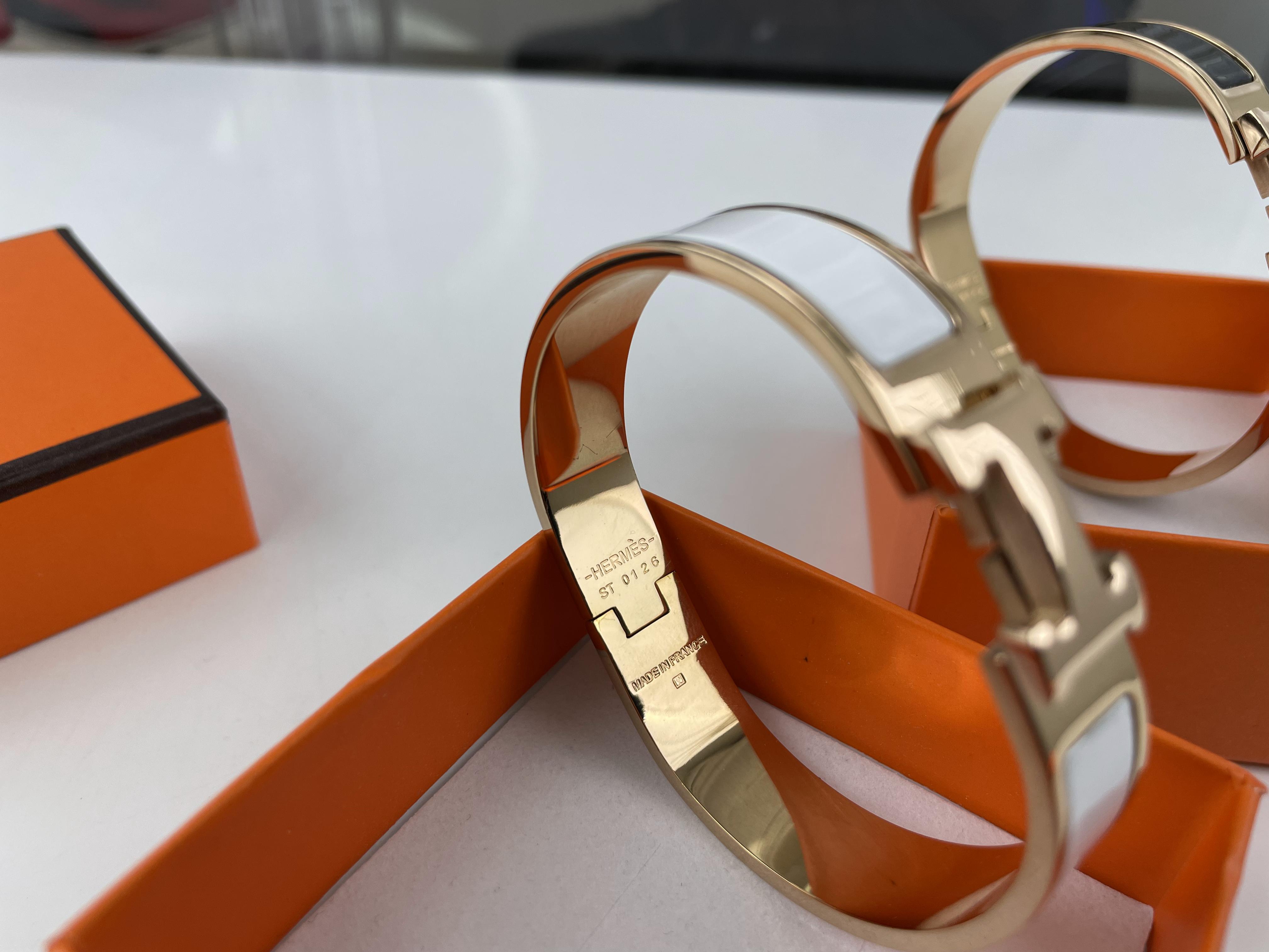 H brand Bracelet White or Black Gold ( the price is for 1 pcs)