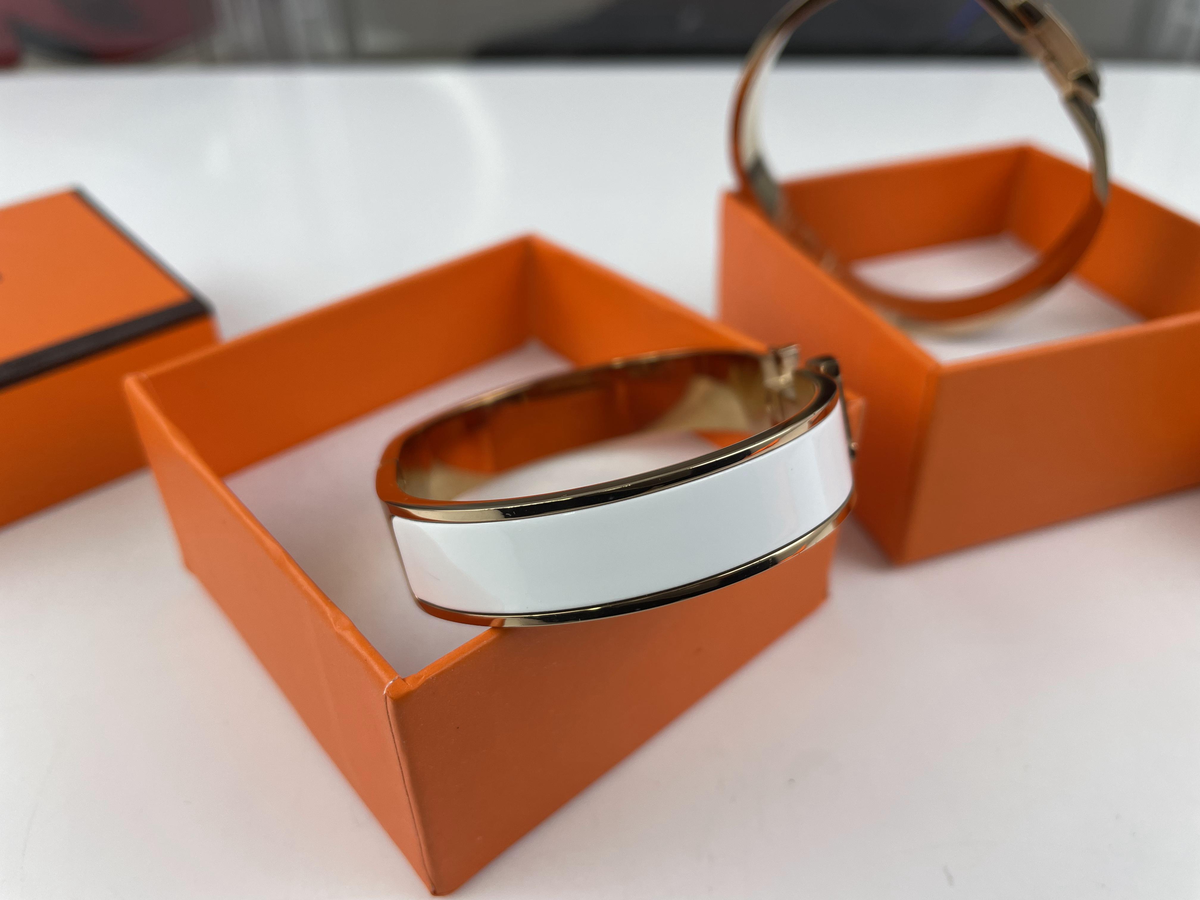 H brand Bracelet White or Black Gold ( the price is for 1 pcs)