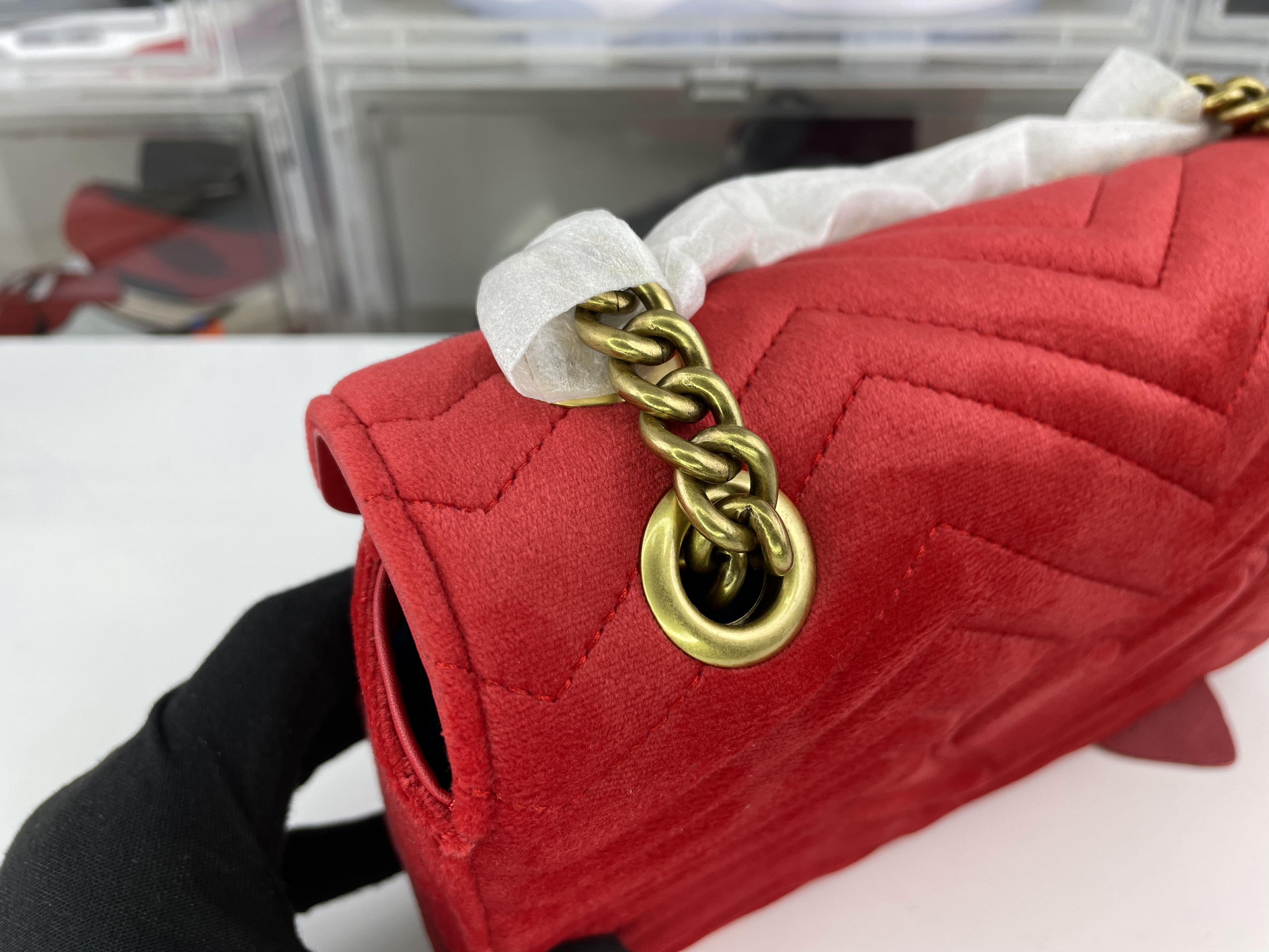 G*u*i wine red suede bag (26 x 15 x7 cm)