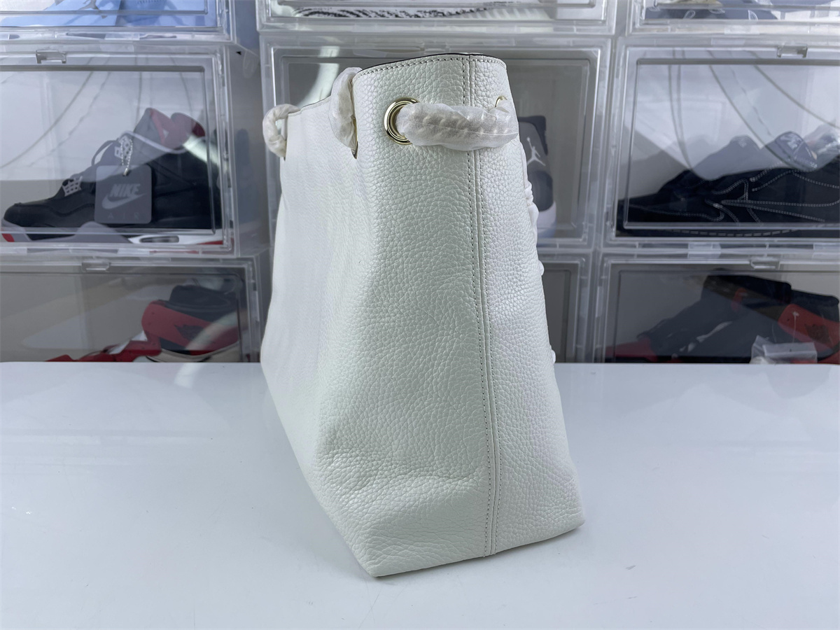 G*u*i blondie white bag (38 x 27 x 14cm)