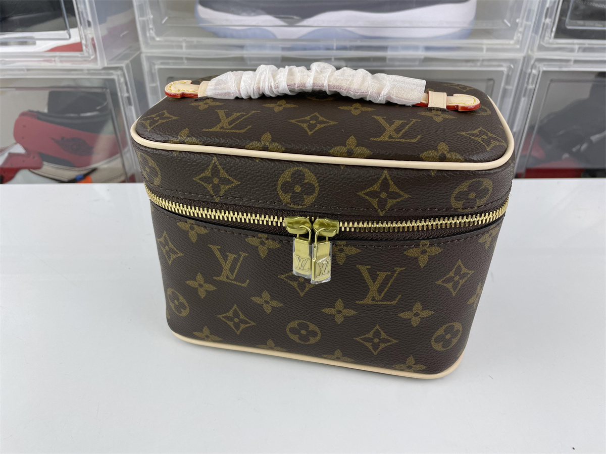 LV Nice Nano Monogram middle size ( 20 x 13.5  x 12 cm)