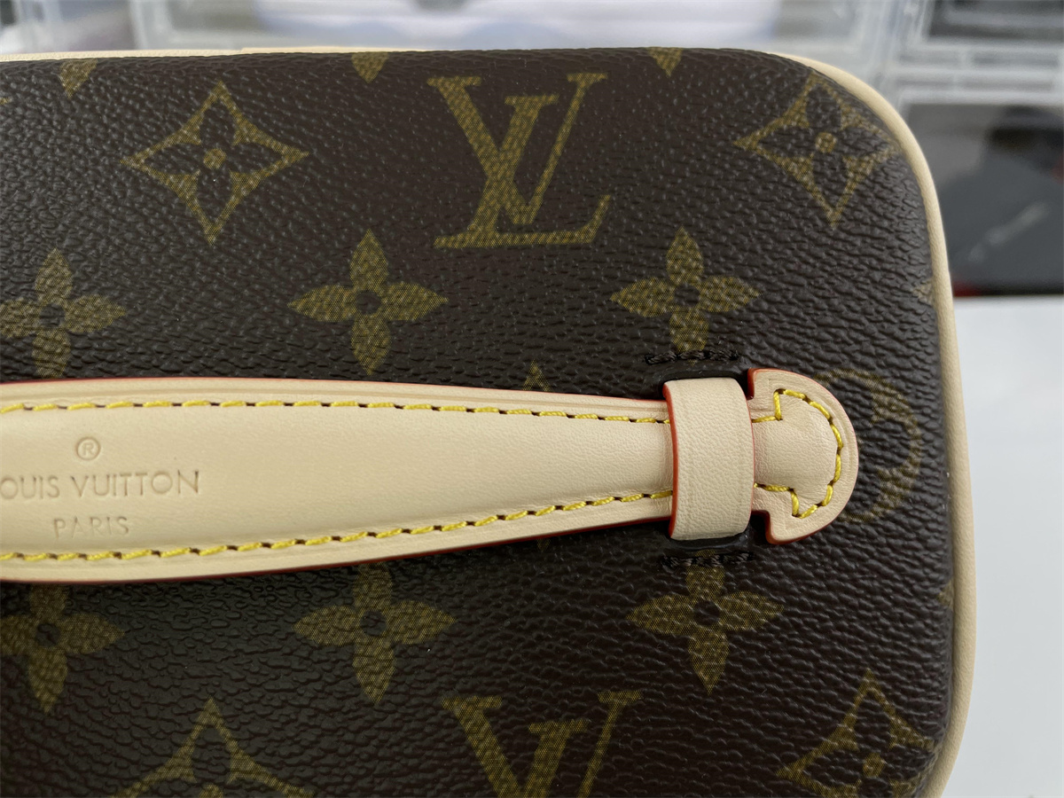 LV Nice Nano Monogram middle size ( 20 x 13.5  x 12 cm)