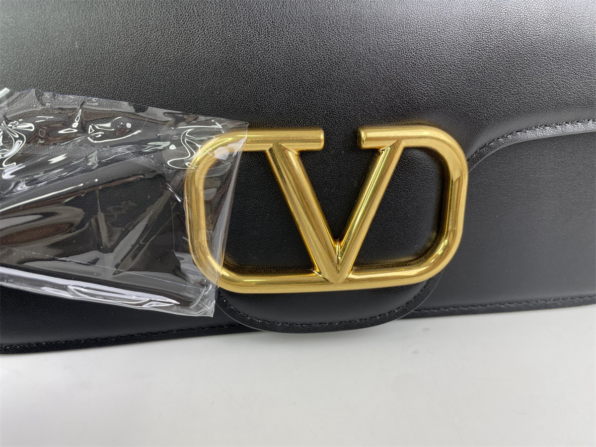 Valentino Garavani Black Gold (27 x 13 x6 cm)
