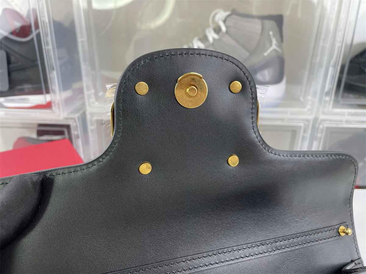 Valentino Garavani Black Gold (27 x 13 x6 cm)