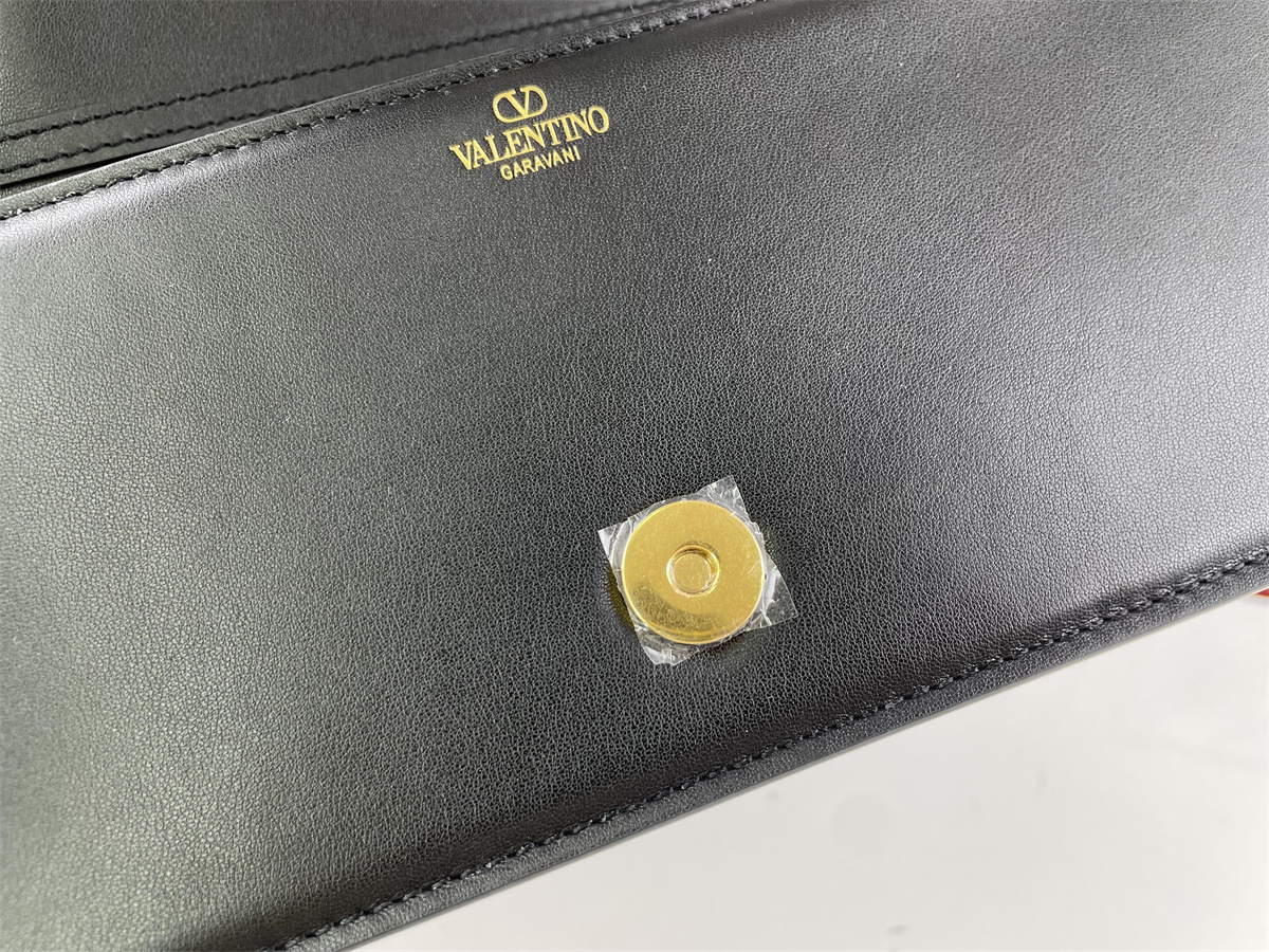 Valentino Garavani Black Gold (27 x 13 x6 cm)