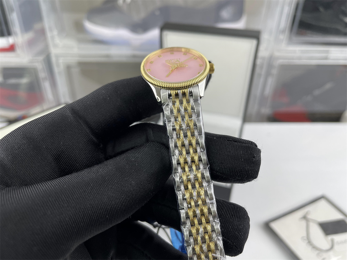 G*u*i ladies watch gold pink bee